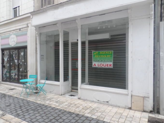 Location Immobilier Professionnel Local commercial Châtellerault (86100)