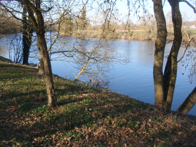 Terrain De Loisir à Vendre Bord De Rivière vente TERRAIN de LOISIRS EN BORD de RIVIERE