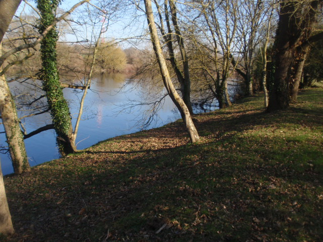 Terrain De Loisir à Vendre Bord De Rivière vente TERRAIN de LOISIRS EN BORD de RIVIERE